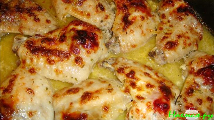 Куриные крылышки фаршированные шампиньонами с луком пореем