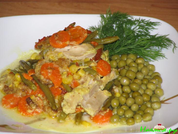 Курочка с овощами в сметане с сухариками