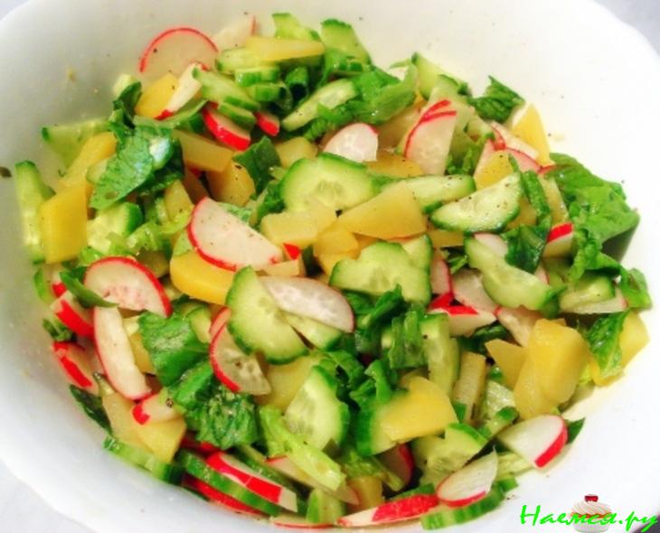 Обычный овощной салатик на бульонной заправке