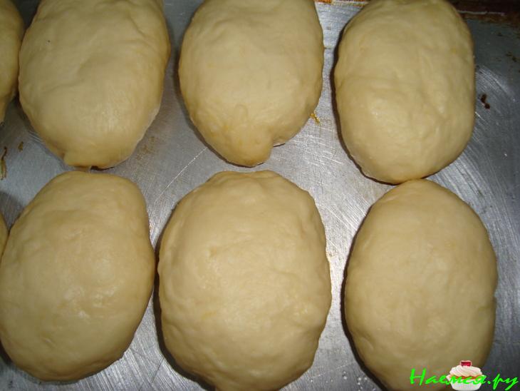 Пирожки дрожжевые с капустой