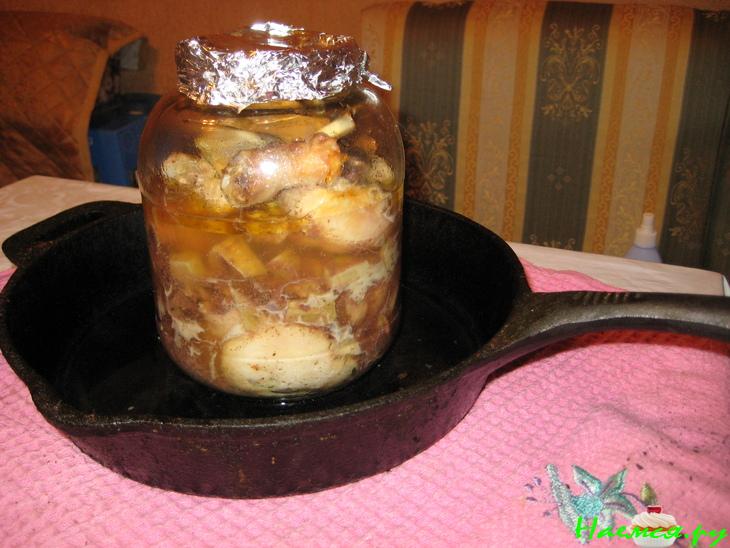 Курица с чесноком в банке