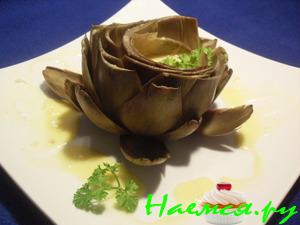 Артишок с винным соусом Артишок с винным соусом