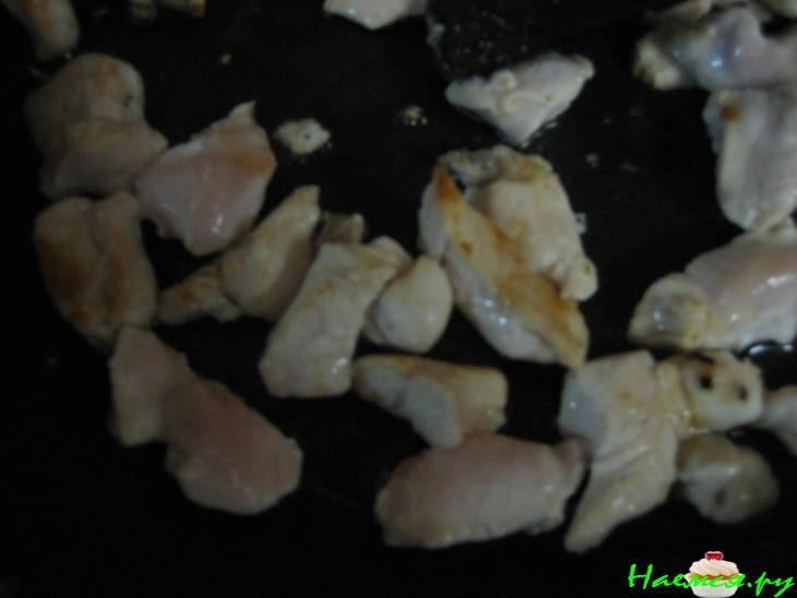 Курочка в гнёздышке Курочка в гнёздышке