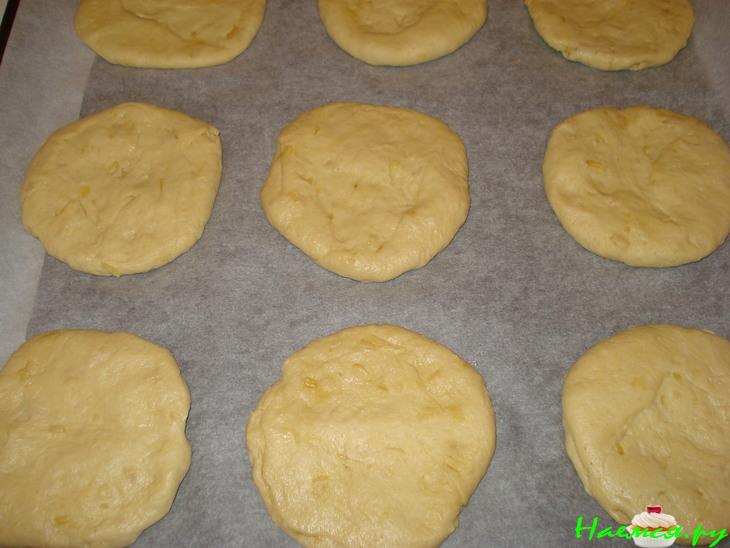 Луковые лепёшки из теста на кефире (без яиц) Луковые лепёшки из теста на кефире (без яиц)