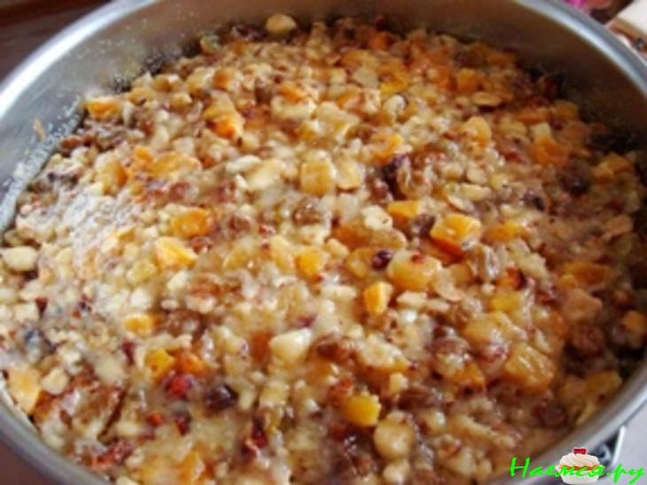 Пирог с орехами и курагой Пирог с орехами и курагой