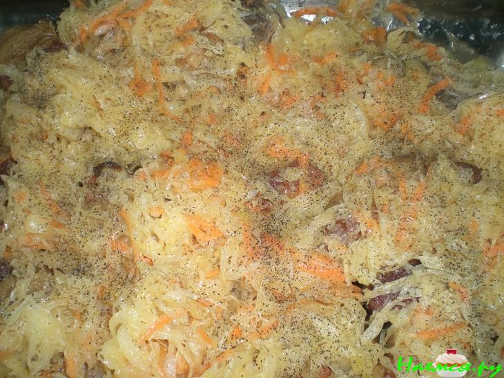 Тушеная капуста со свиными ребрышками Тушеная капуста со свиными ребрышками