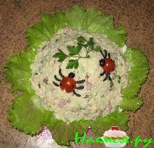 Салат с копченой свининой &laquo;Неженка&raquo;