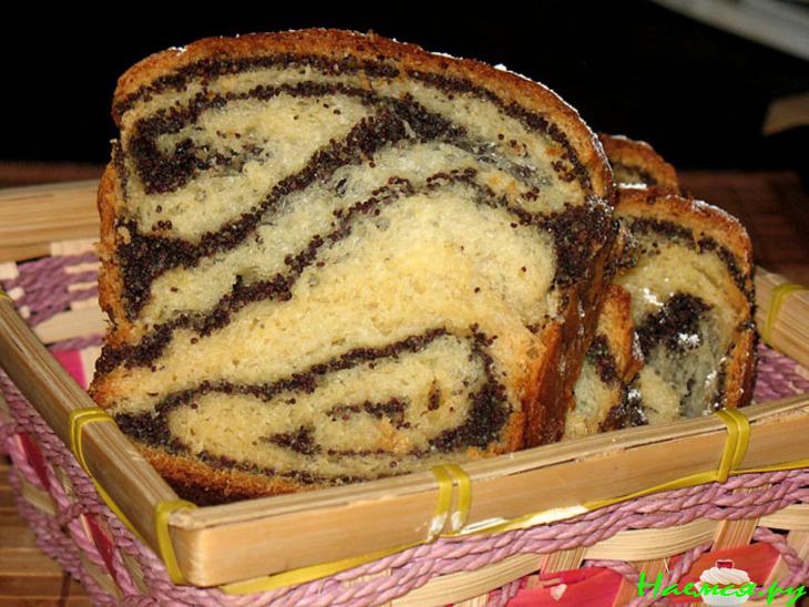 Пирог из дрожжевого теста "Маковый жгут" Пирог из дрожжевого теста "Маковый жгут"