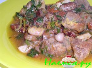 Гуляш с шампиньонами, помидорами и фасолью Гуляш с шампиньонами, помидорами и фасолью