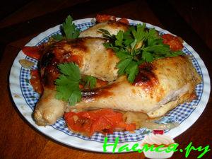 Курочка на помидорках