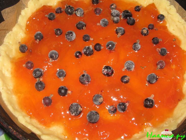 Торт 'Чебурашка' с вареньем и смородиной Торт 'Чебурашка' с вареньем и смородиной