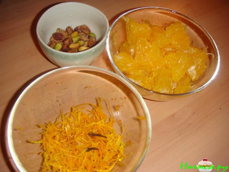 Пряный апельсиновый пирог с фисташками