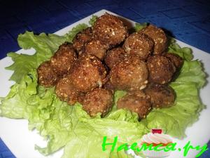 Тефтели с сыром в ореховой корочке Тефтели с сыром в ореховой корочке