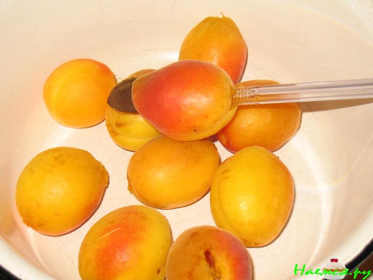 Чизкейк с абрикосами и шоколадно-абрикосовым ганашем