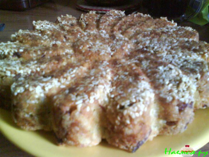 Кекс с колбасой и двумя сырами&nbsp; 