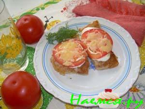 Пангасиус с помидорами и сыром