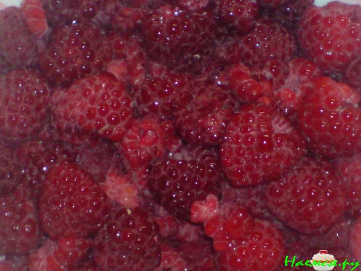 Малиновый чизкейк с белым шоколадом Малиновый чизкейк с белым шоколадом