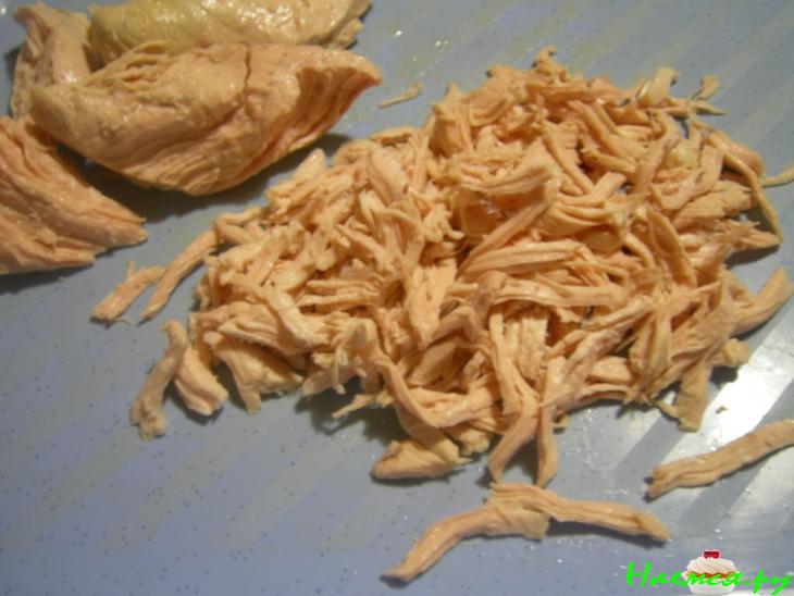 Салат "Юбилейный" с курицей и шампиньонами