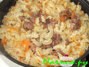 Макароны с тушенкой