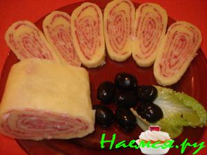 Сырный рулет с салями Сырный рулет с салями