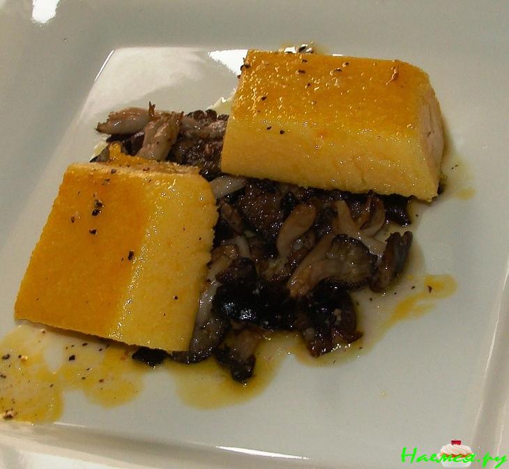 Полента с грибами 