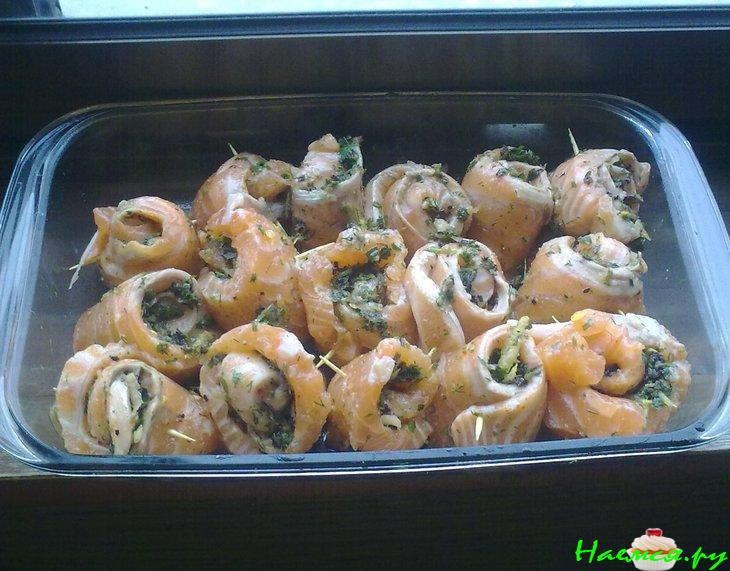 Рыбные рулетики с семгой Рыбные рулетики с семгой