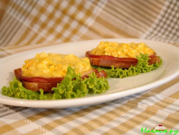 Тосты с яичным салатом Тосты с яичным салатом