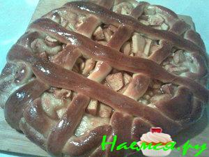 Сдобный пирог с яблоками Сдобный пирог с яблоками