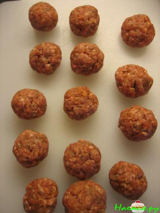 Тефтели с грибным соусом Тефтели с грибным соусом