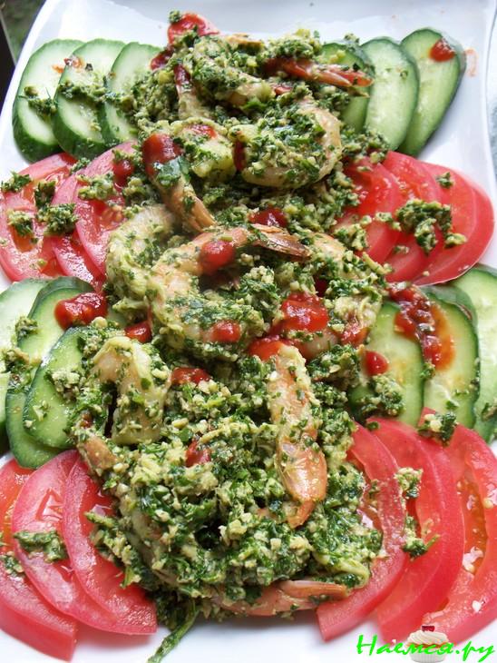 Салат с креветками и крабовым мясом