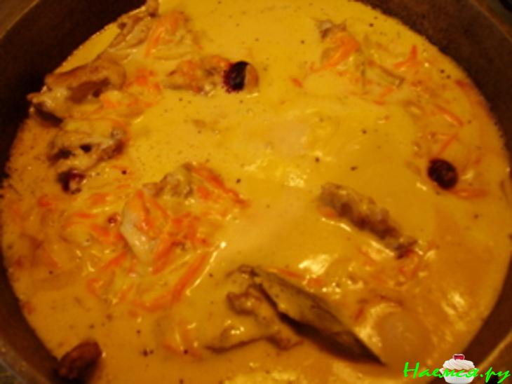 Кролик в сметанном соусе