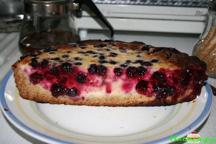 Пирог со свежей черной смородиной Пирог со свежей черной смородиной