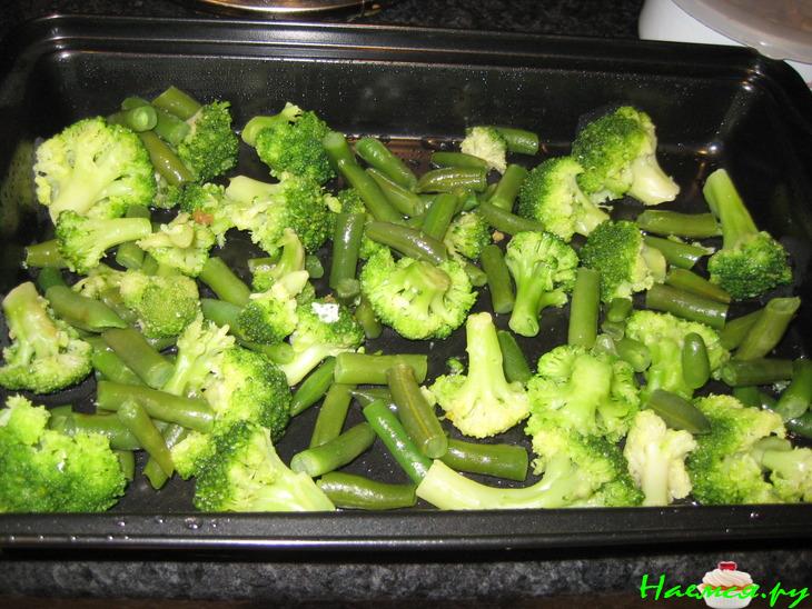 Запеканка из брокколи и спаржи