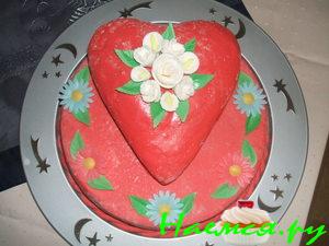 Торт "Ко дню влюблённых"
