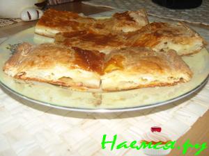 Сырный дрожжевой пирог