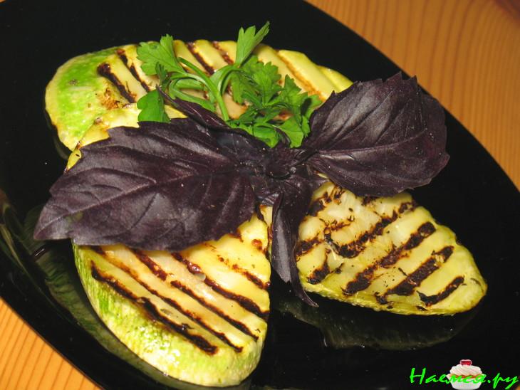 Кабачки, запеченные на гриле Кабачки, запеченные на гриле