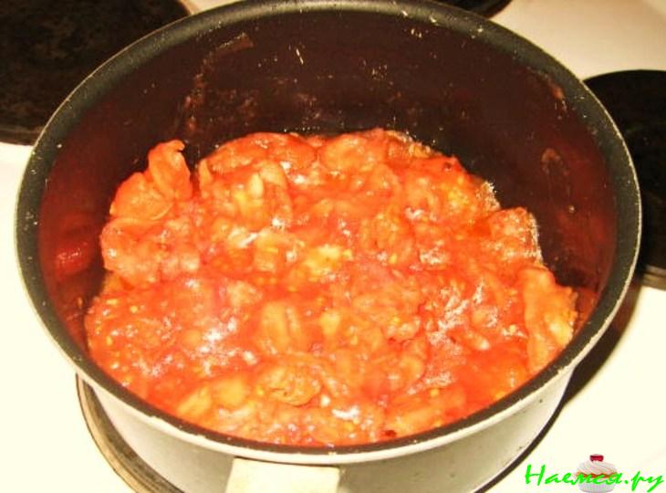 Томатный суп с базиликом, чесноком и чили Томатный суп с базиликом, чесноком и чили