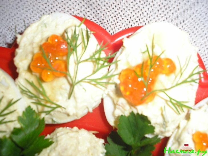 Фаршированные яйца "Атлантика"