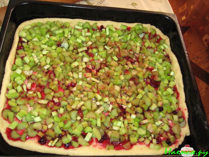 Песочный пирог с ревнем