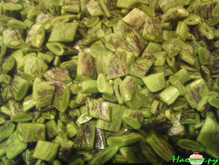 Стручковая фасоль с чесночным соусом Стручковая фасоль с чесночным соусом