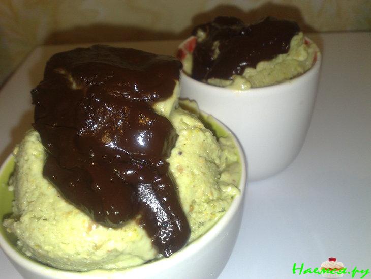 Фисташковое мороженое в шоколадной глазури Фисташковое мороженое в шоколадной глазури
