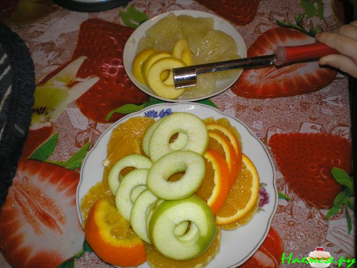 Фрукты с медом и белым вином Фрукты с медом и белым вином