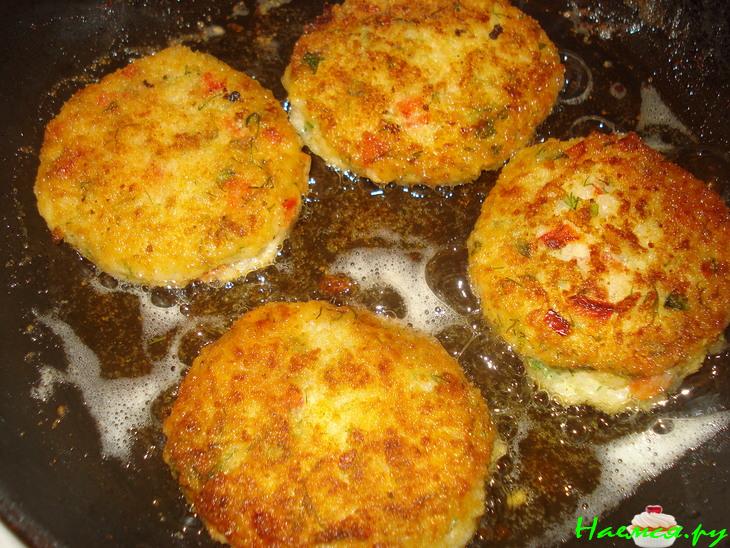 Рисовые котлетки с сыром и зеленью