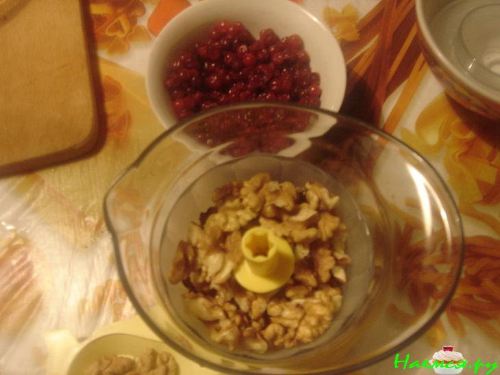 Запеченные рулетики из свежей сельди с брусникой Запеченные рулетики из свежей сельди с брусникой