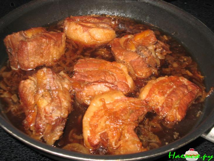 Свиные ребрышки в карамельном соусе