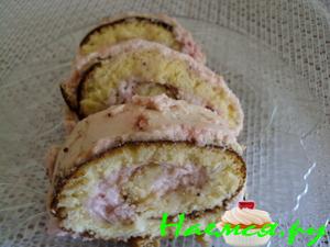 Нежный бисквитный рулет