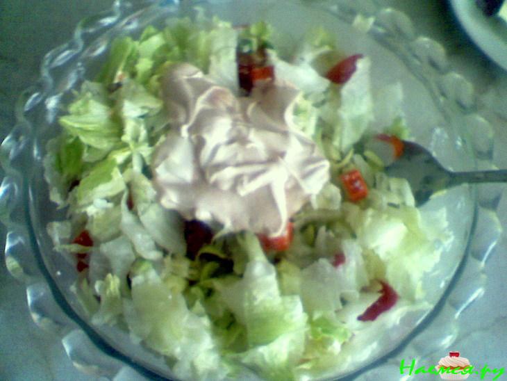 Вкусный салатик с крабовыми палочками