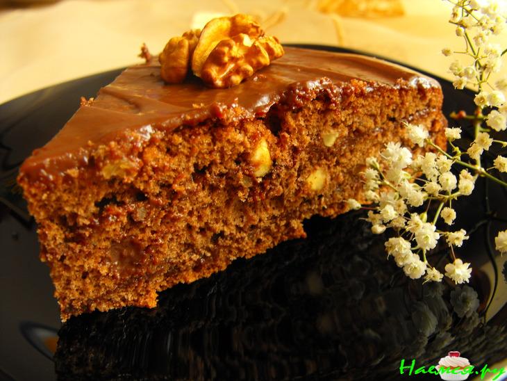 Шоколадно-ореховый торт с мягким кремом