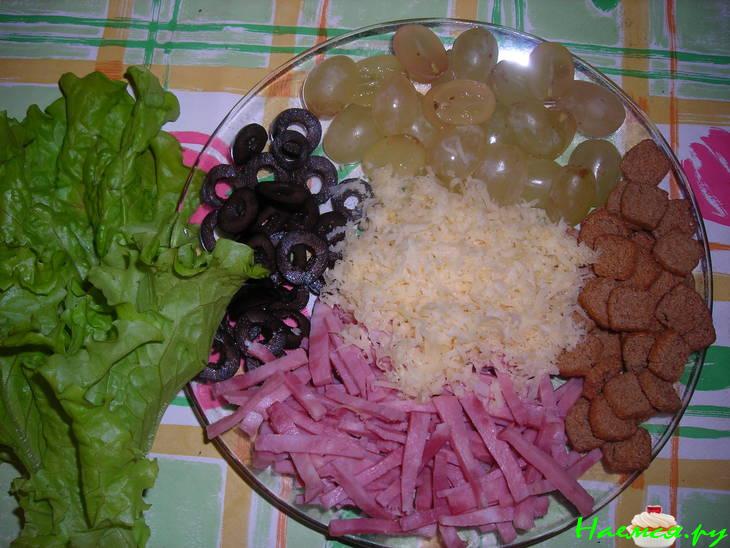 Салат в маковых корзиночках