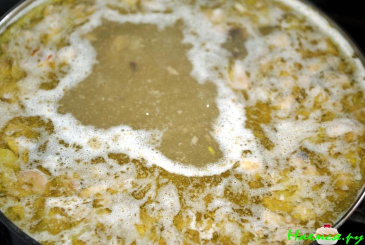 Куриный суп-лапша с потрохами, грудкой и грибами